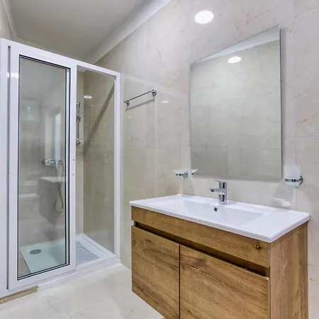 Designer With Stunning Sea Views In St Pauls By 360 Estates Apartament