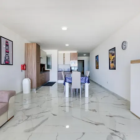Apartament Designer With Stunning Sea Views In St Pauls By 360 Estates St. Paul's Bay