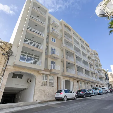 דירה Designer With Stunning Sea Views In St Pauls By 360 Estates *